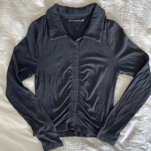 Abercrombie size M tee